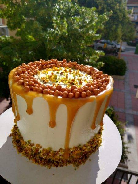 Rosy Cakes | Tartas Cumpleaños Tarta de Pistacho y Caramelo Salado