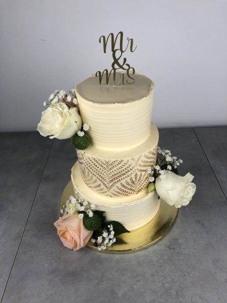 Three-Story Wedding Cakes with Flowers.