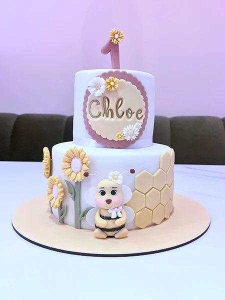 Tarta Abejita con Girasoles