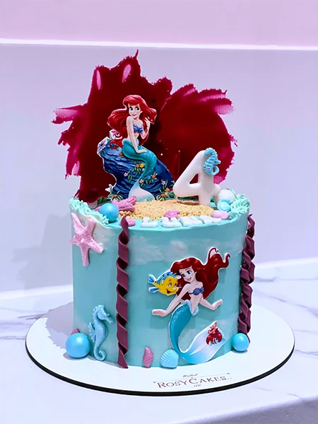 Tarta La Sirenita con Decoración Marino y Papel de Azúcar